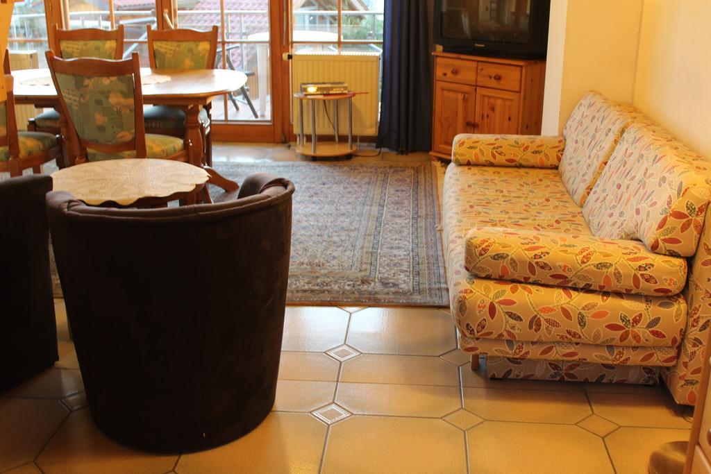 Bodenseegaestehaus Uhldingen-Mühlhofen Cameră foto